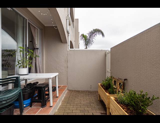 BEDROOM STUDIO APARTMENT FOR SALE IN BLOUBERG SANDS